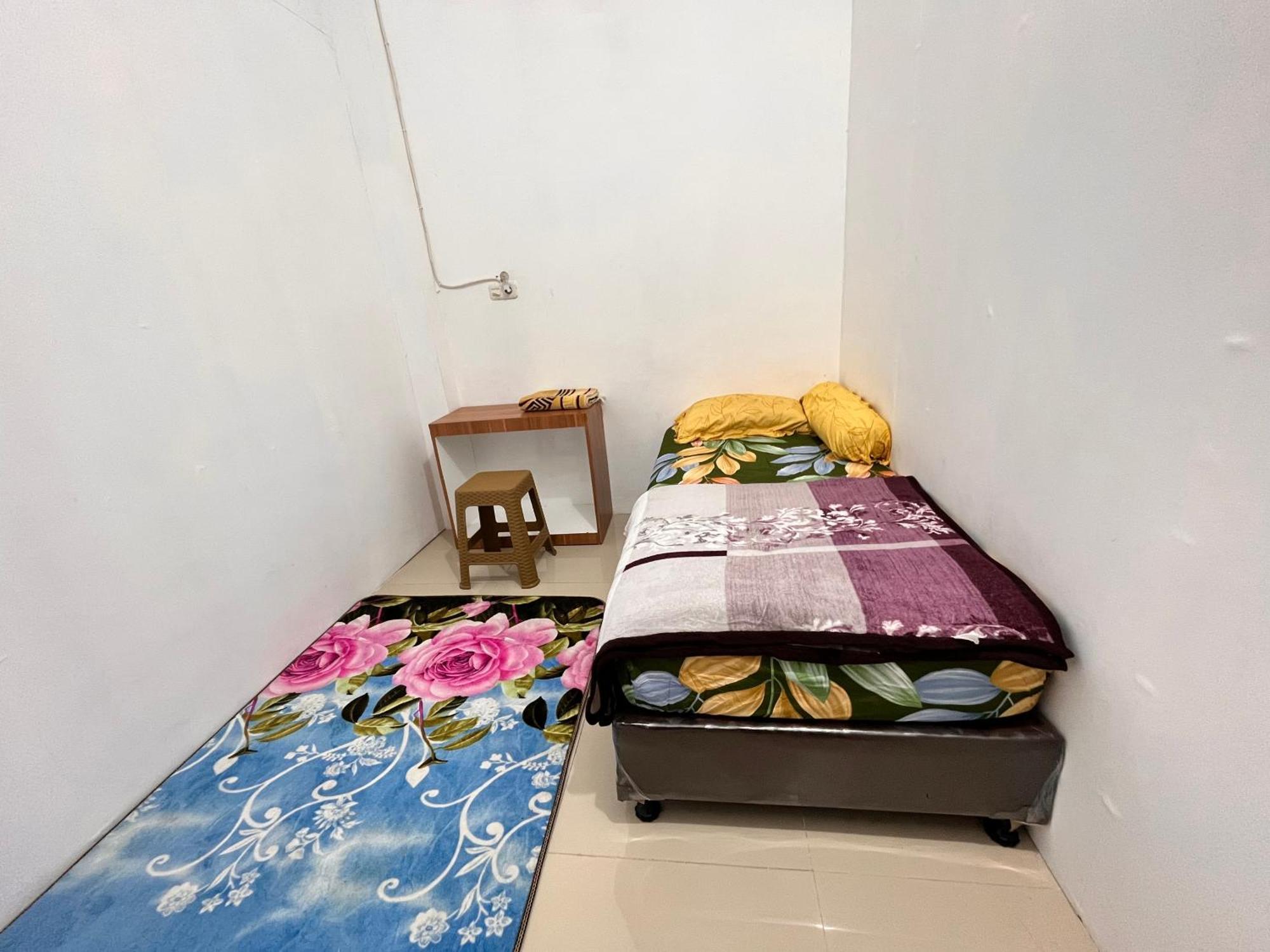 Rumah 25 Syariah Bukittinggi Room photo